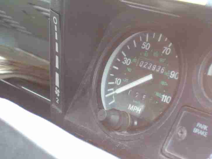 LAND ROVER 110
