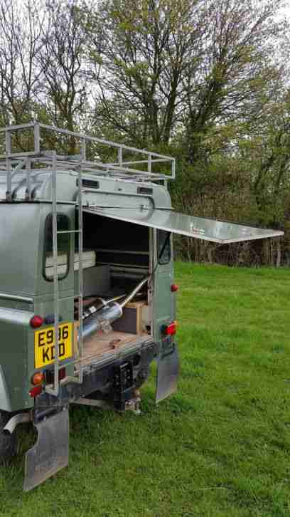 LAND ROVER 90 TURBO SWB