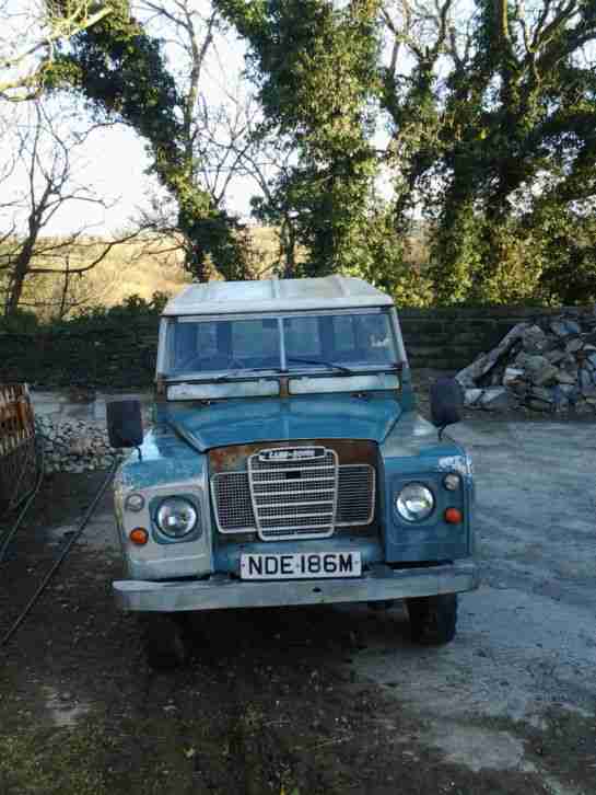 LAND ROVER BLUE