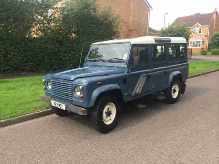 LAND ROVER DEFENDER 110 COUNTY STATION WAGON