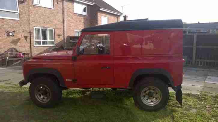 LAND ROVER DEFENDER 90 TD5 LOW MILEAGE