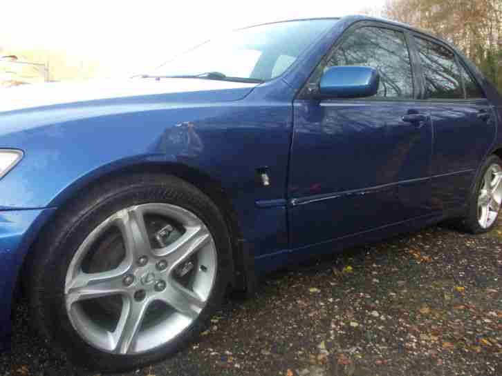 LEXUS IS200 Manual 146K 2001 SPARES OR REPAIR