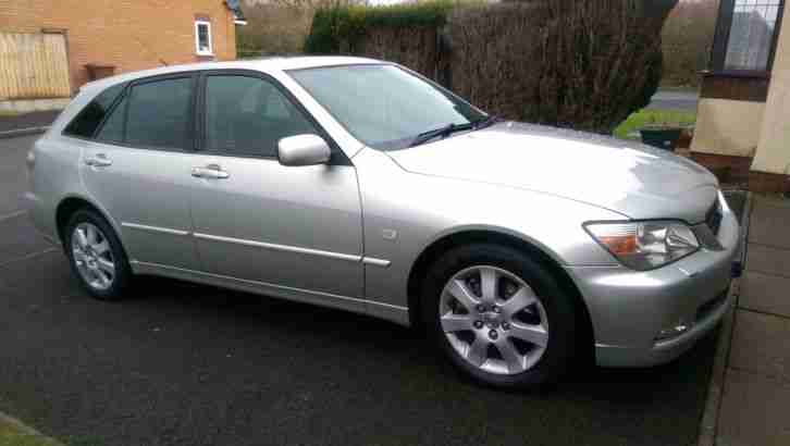 LEXUS IS200 SPORTCROSS 6SP (TOTALLY STUNNING CONDITION INSIDE & OUT)