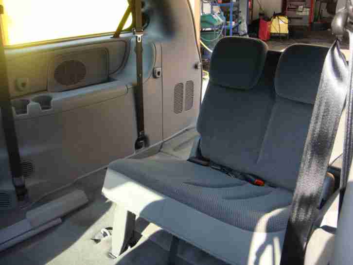 LHD LEFT HAND DRIVE 7 SEAT CHRYSLER GRAND VOYAGER 2005 STOW & GO 3.3 PETROL AUTO
