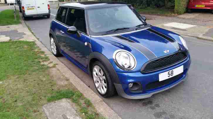 LOADED with EXTRAS 58 2008 MINI COOPER BLUE, FSH, Full Leather, LOW MILES CHILLI