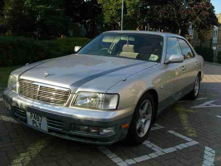 LPG Nissan Gloria AUTO V6 Japanese Roll Royce luxury car with low cost LOOK !!