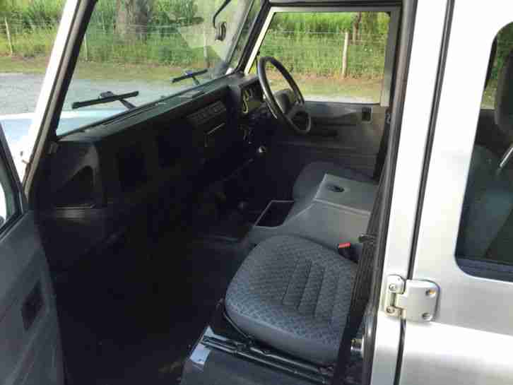 Land Rover 110 Defender County Station Wagon Td5 Landrover