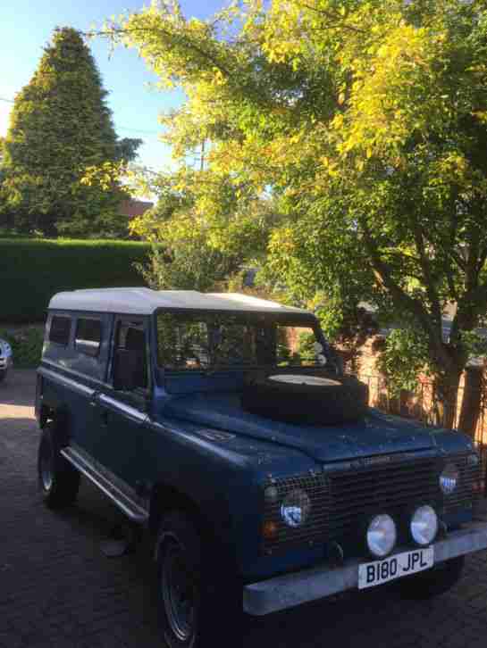 Land Rover 110 V8 3.5 Manual