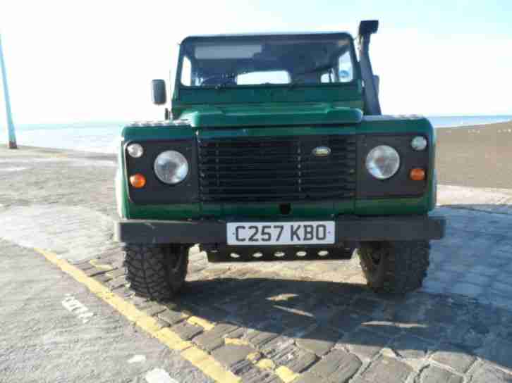 Land Rover 90 DEFENDER TURBO DIESEL no rot mint