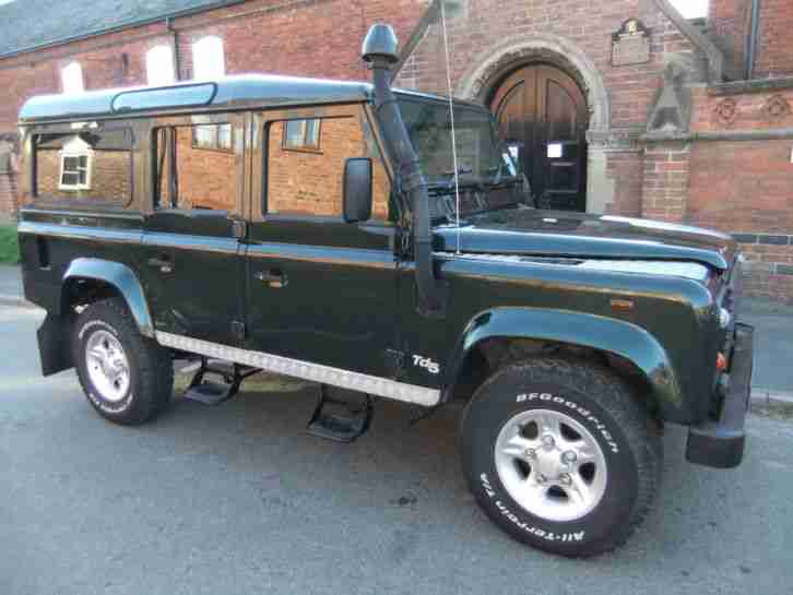Land Rover Defender 110 County Station Wagon