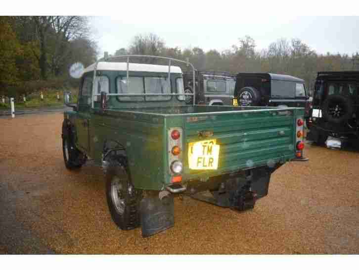 Land Rover Defender 110 High Capac Pick-Up TD5 Light 4x4 Utility DIESEL 2003/53