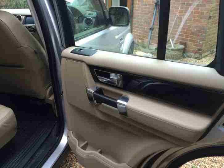 Land Rover Discovery 4 2012 HSE Just Serviced, Still Under Land Rover Warranty,