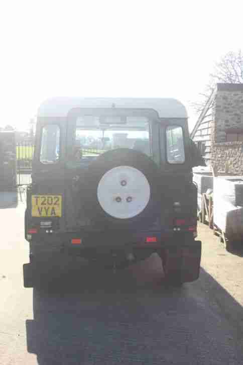Land rover defender td5 90 county 1999 7 seats.