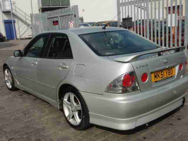 Lexus IS 200 2.0 SE