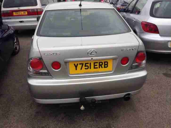 Lexus IS 200 2.0 SE long tax full mot
