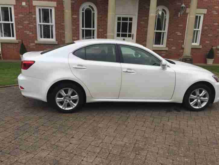 Lexus IS 220D 2.2TD SE 4 Door Saloon 6 Speed Manual Diesel