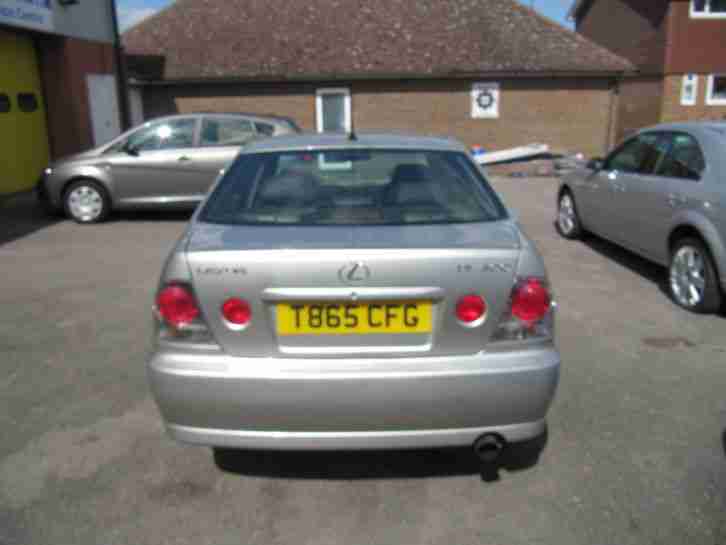 Lexus IS200 Automatic