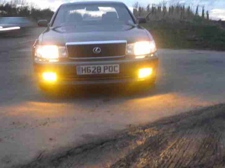 Lexus LS400
