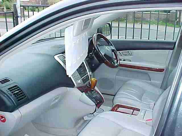 Lexus RX300 3.0 SE-L (Wood Finish) Station Wagon 5d 2995cc auto