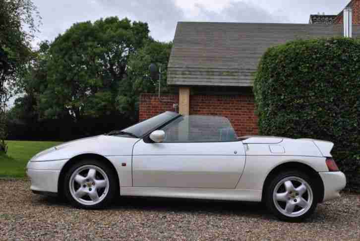 Lotus Elan M100 S2 Pearlescent White
