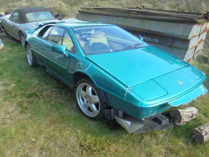 Lotus Esprit S4 in Medina Green 1994 Cream leather interior