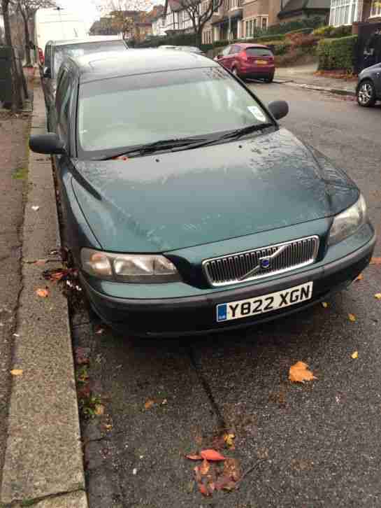 Low Mileage Volvo V70 Estate 2.4 s 140 BHP Auto in Scarab Green