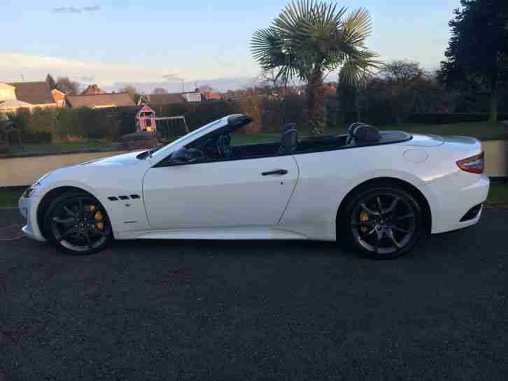 MASERATI GRANCABRIO SPORT AUTO WHITE 2014 19500 miles full Maserati S/H