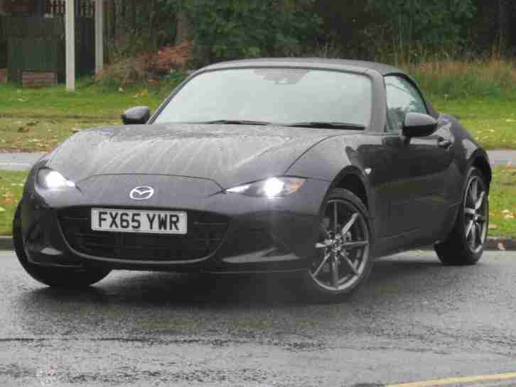 MAZDA MX-5 2.0 SPORT NAV CONVERTIBLE - DEMO - JET BLACK