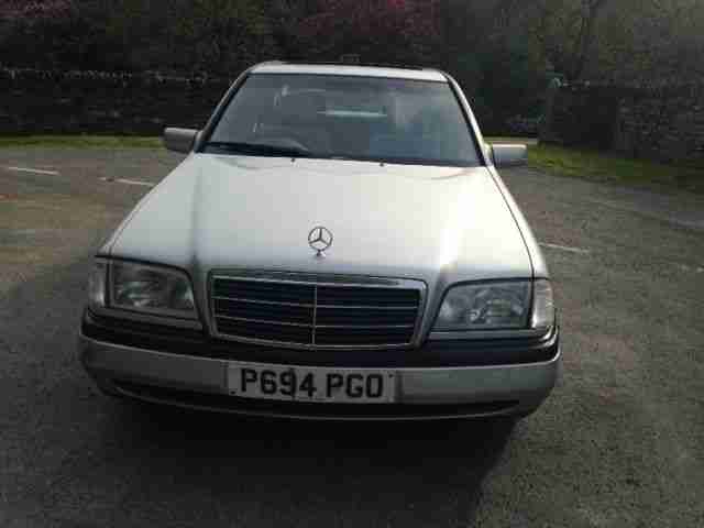 MERCEDES C180 CLASSIC. MOT'D UNTIL FEB 2017.