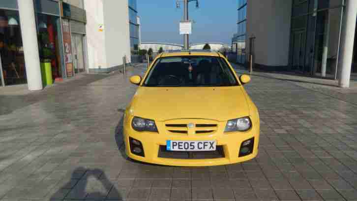 MG ZR on 05 plate - NEW SHAPE 1.4 with 12 MONTHS MOT & LOW MILLAGE !!!