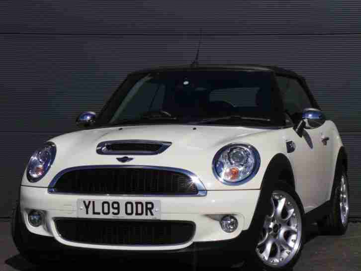 COOPER 1.6 S CONVERTIBLE AUTO WHITE