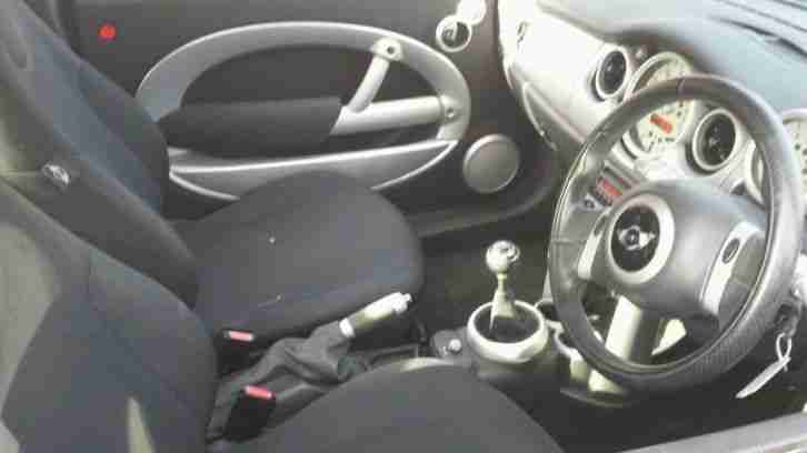 MINI COOPER 1600cc 2005 RACING GREEN
