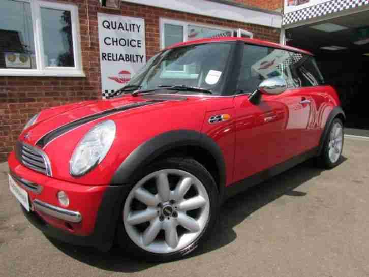 MINI Cooper (04) OVER £2500 OF EXTRAS, STUNNING.