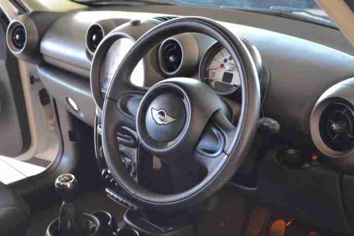 MINI Countryman ONE WITH PAN ROOF