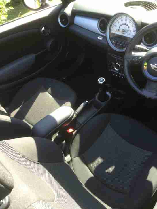 MINI ONE 2011 PETROL CONVERTIBLE