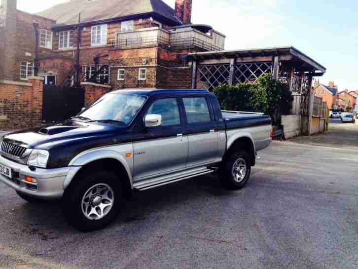 MITSUBISHI L200 2.5TD 4LIFE 4WD BLACK/SILVER