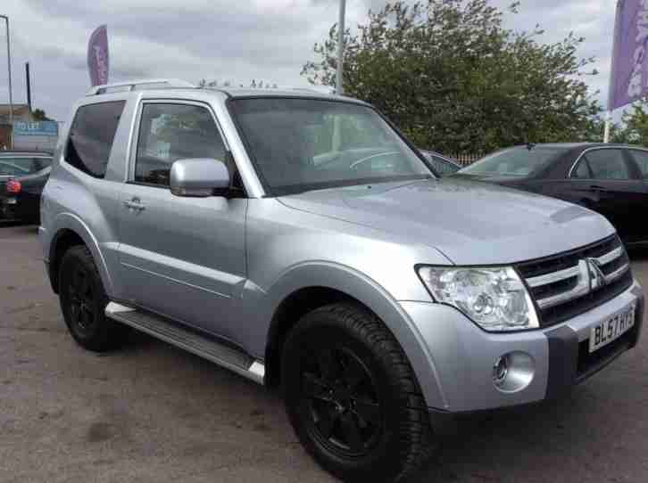 MITSUBISHI SHOGUN 3.2 DI-DC 4WORK SWB AUTO EQUIPPE COMMERCIAL 32K F.S.H INC VAT