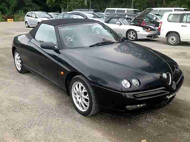 MODERN CLASSIC ALFA ROMEO SPIDER 916 CONVERTIBLE LUSSO * ONLY 28000 MILES