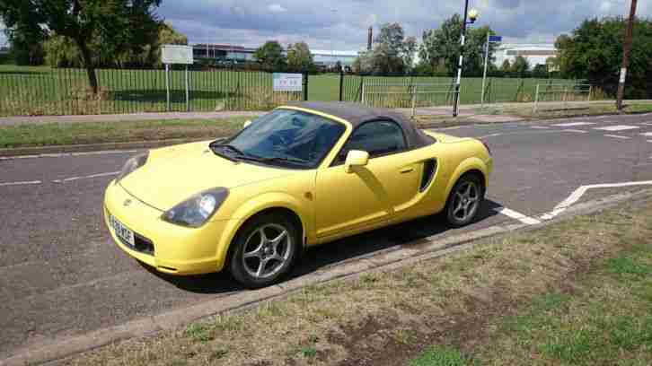 MR2 roadster yellow