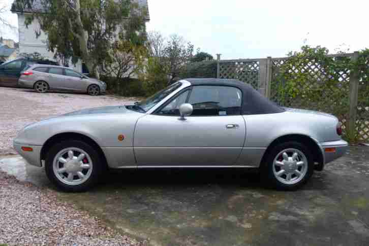 Mazda MX-5 1.6 Manual (UK SPEC)