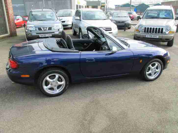 Mazda MX-5 1.6i with Option Pack Only 30,500 miles 2004/04 plate