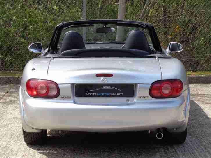 Mazda MX-5 1.8i Sport
