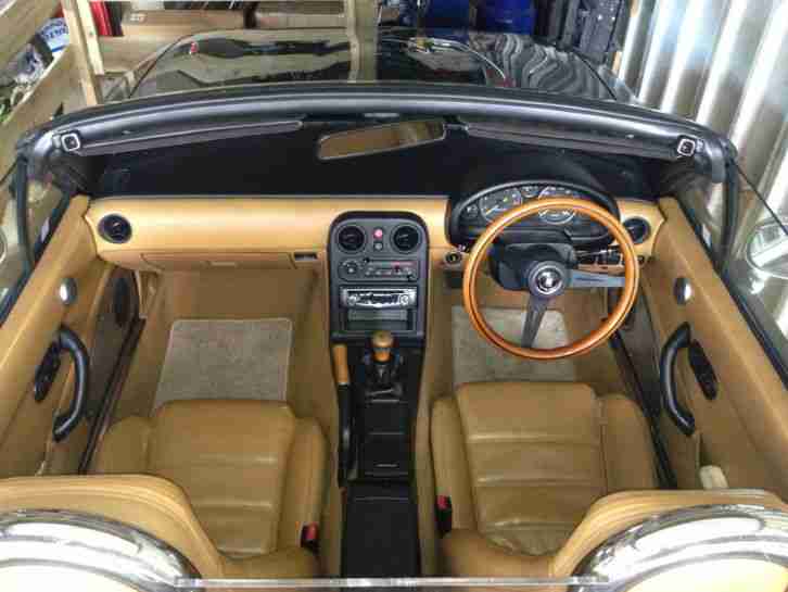 Mazda MX5 MK 1 British Racing Green, Tan top