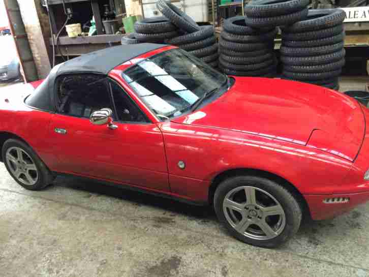 Mazda MX5 MK1 1.8 - 67100 Km - 1999 - New Hood - New Sills - Loads done to it!