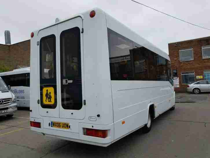 Mercedes 814D Vario, UVModular, 25 seat 8 W/C elec W/C lift immaculate example!!