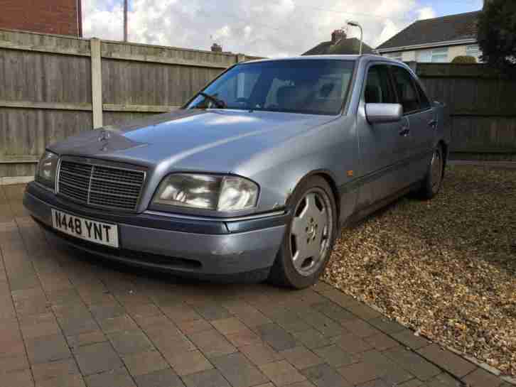 Mercedes-Benz C220 2.2 auto Elegance In Blue