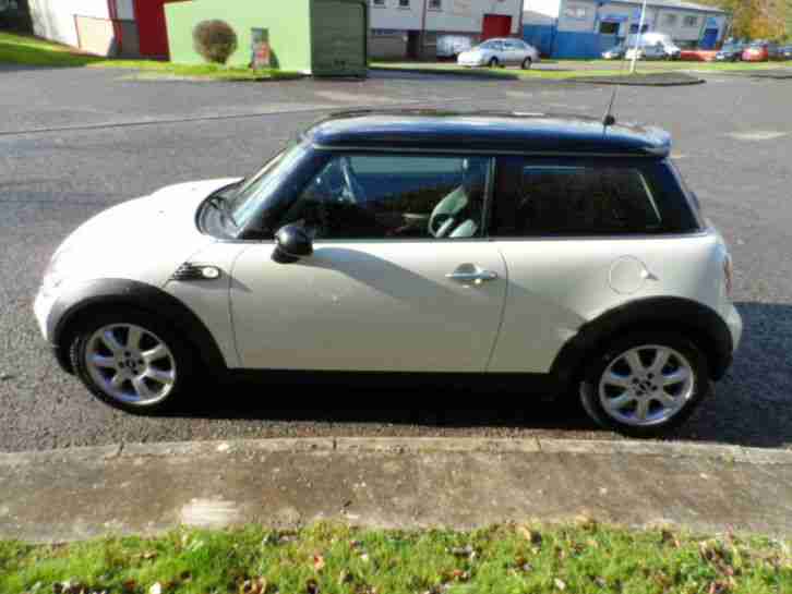 Mini 1.6TD Cooper D Half leather, Ipod connector, CHILLI PACK