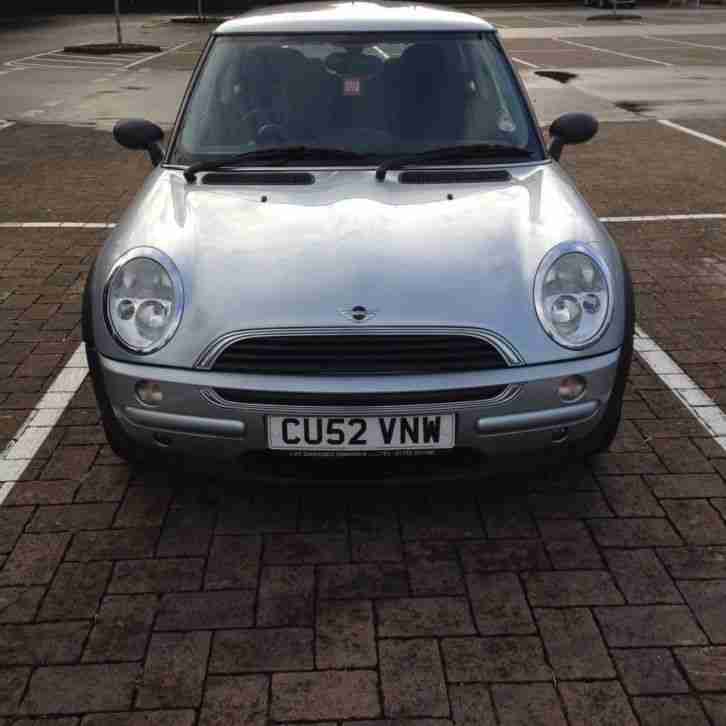 Mini 1 Series 52 Plate in Metallic Silver