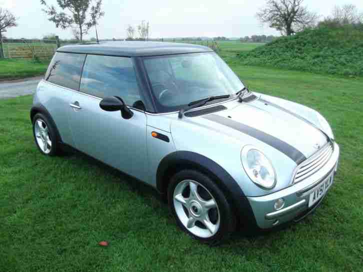 Mini Cooper 1.6 HATCHBACK 2002 FULL SERVICE HISTORY