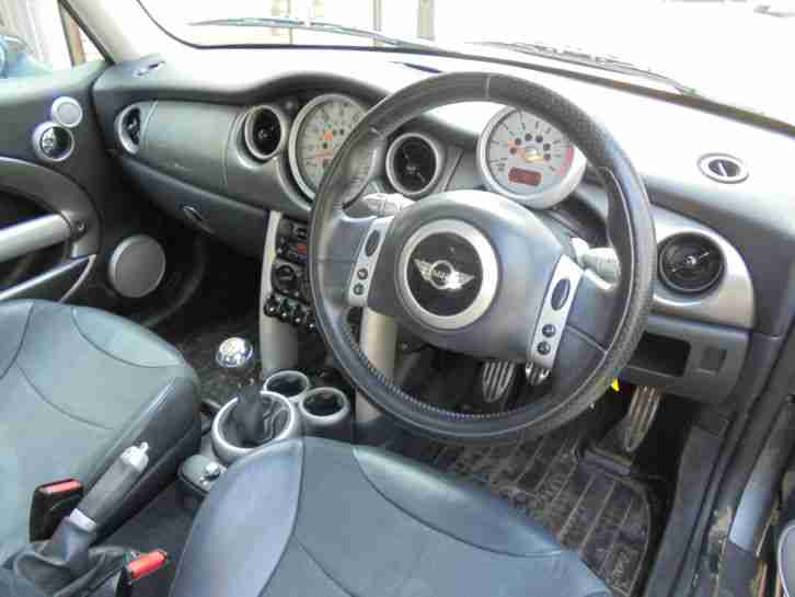 Mini Mini 1.6 ( Chili ) Cooper S in grey